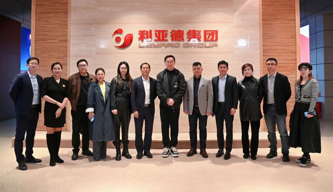 陆川导演到访今年会jinnianhui金字招牌，解锁文化+科技融合新路径